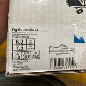 Vans embroidered velvet navy blue shoes